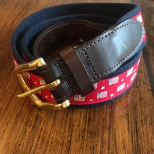 Vineyard Vines sz 40 American flag belt
